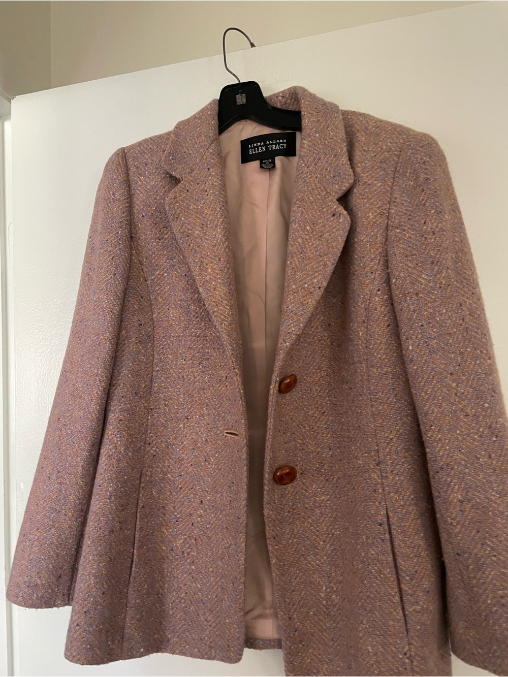 Ellen Tracy Dusty Lavender Tweed Blazer Jacket. Beautiful buttons.